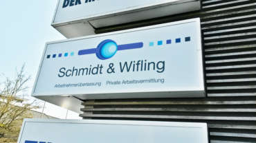 Leuchtkastenbeschriftung für die Schmidt & Wifling GmbH